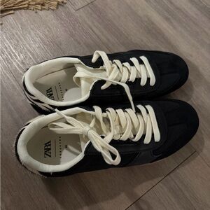Zara Monochrome Lace-Up Sneakers